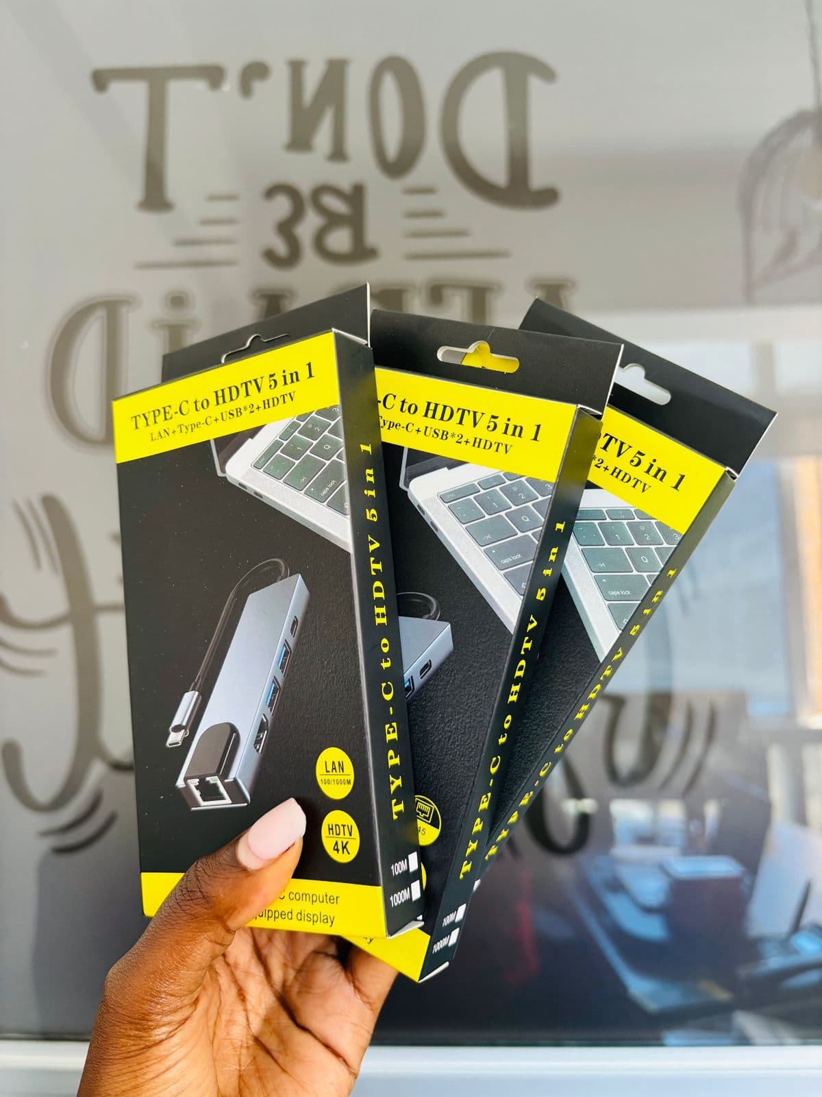 TYPE C TO HDTV 5 IN 1 ADAPTER